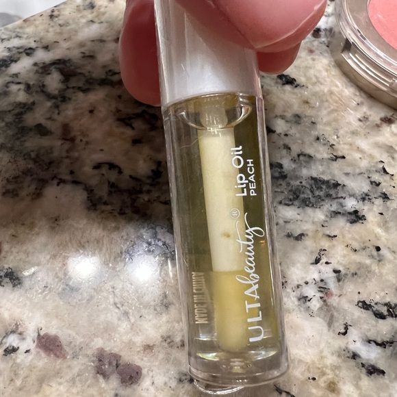 NWT makeup bundle - Picture 6 of 8